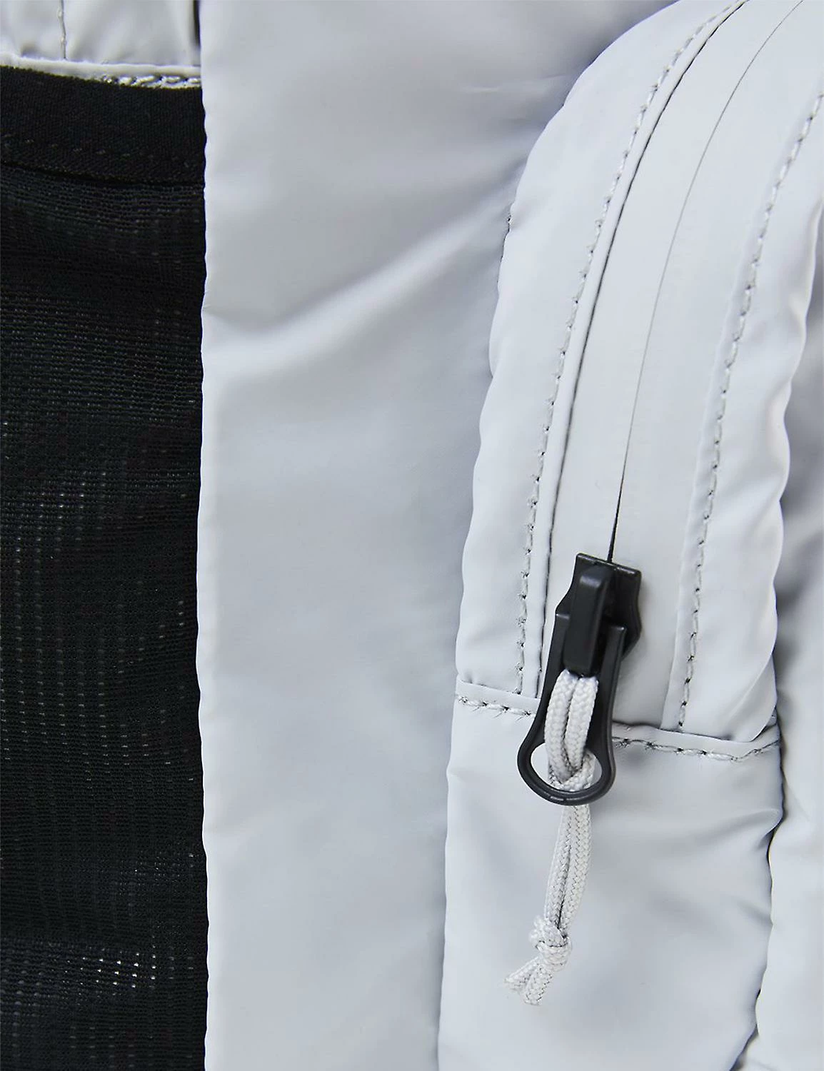 Mochila Ultralight Daypack Rains Gris (Ash) 8 Mochila Ultralight Daypack Rains Gris (Ash) - Imagen 6