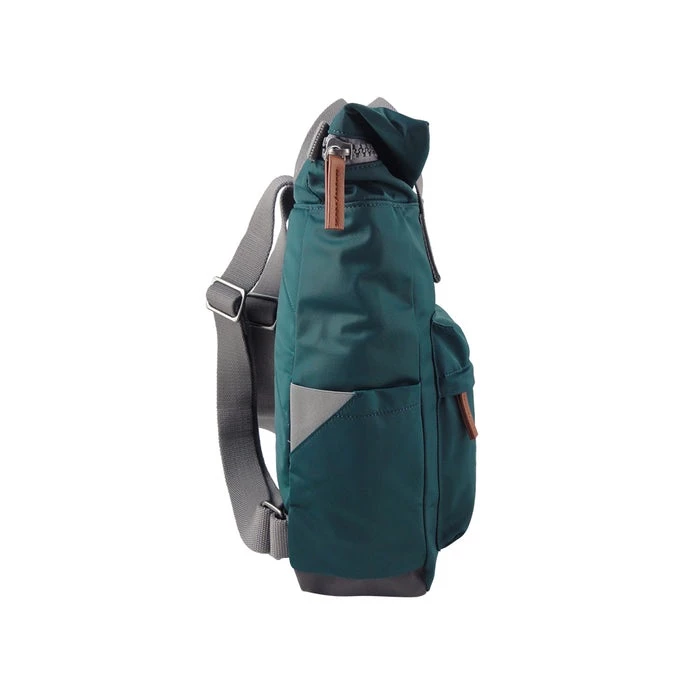 Mochila Roka London Canfield B Pequeña Sostenible Nylon Verde (Teal) 5 Mochila Roka London Canfield B Pequeña Sostenible Nylon Verde (Teal) - Imagen 3