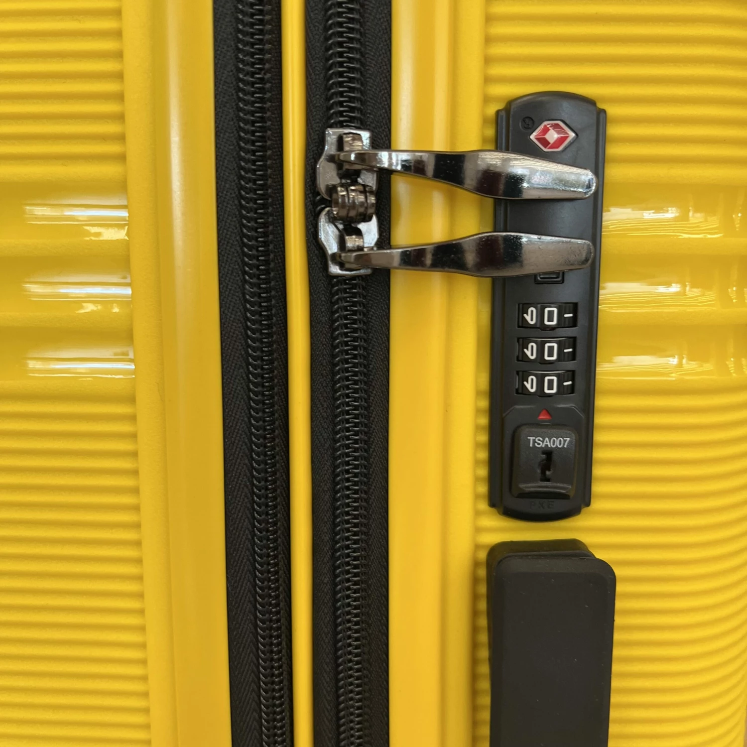 Maleta Cabina 4 Ruedas Expandible Bienoti-EV 8092 Amarilla 4 Maleta Cabina 4 Ruedas Expandible Bienoti-EV 8092 Amarilla - Imagen 2