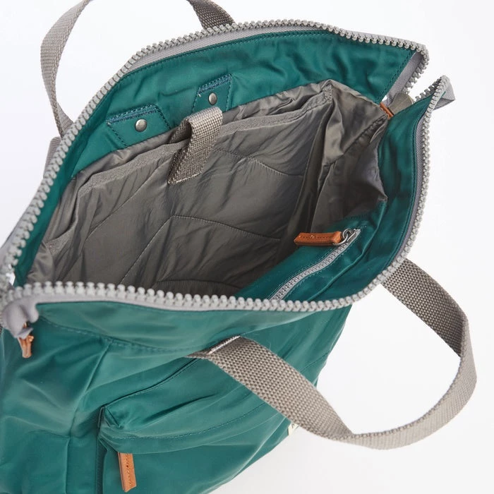 Mochila Roka London Bantry B Mediana Sostenible Nylon Verde (Teal) 5 Mochila Roka London Bantry B Mediana Sostenible Nylon Verde (Teal) - Imagen 3
