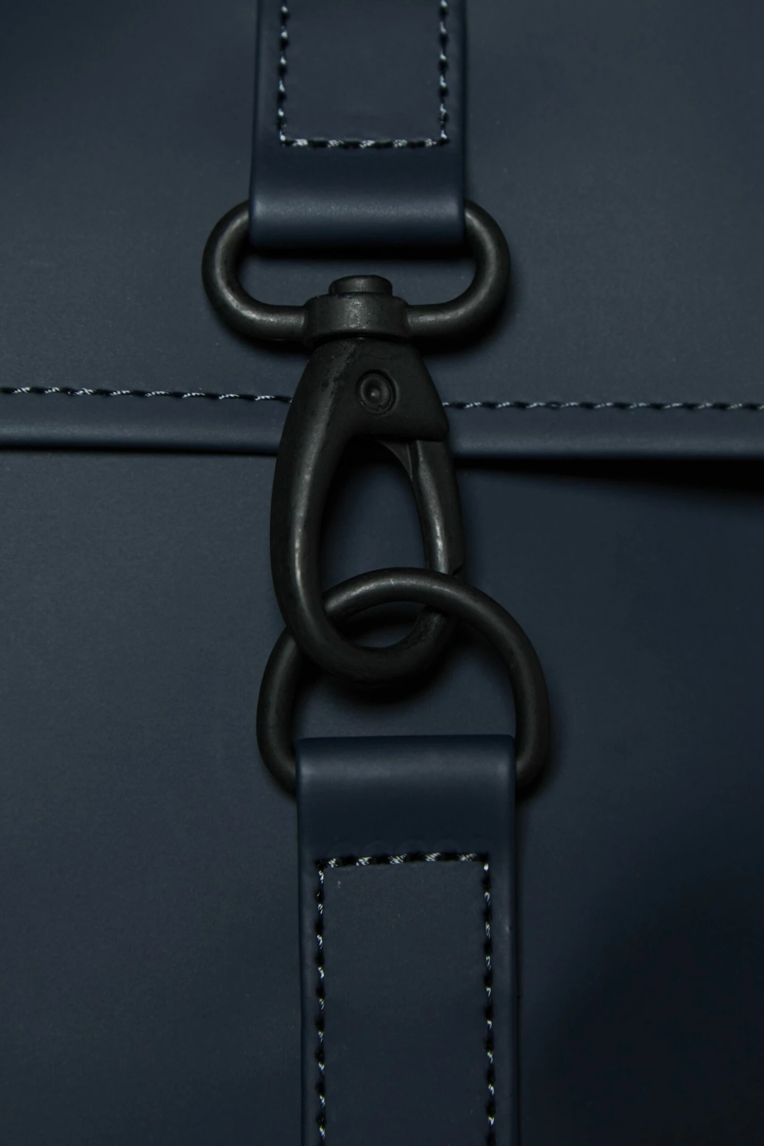 Mochila Rains MSN Bag Mini Azul Marino (Navy) 5 Mochila Rains MSN Bag Mini Azul Marino (Navy) - Imagen 3