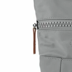 Mochila Roka London Canfield B Mediana Sostenible Nylon Gris (Stormy) 12 Mochila Roka London Canfield B Mediana Sostenible Nylon Gris (Stormy) -Equipaje Tienda de ventas 28007