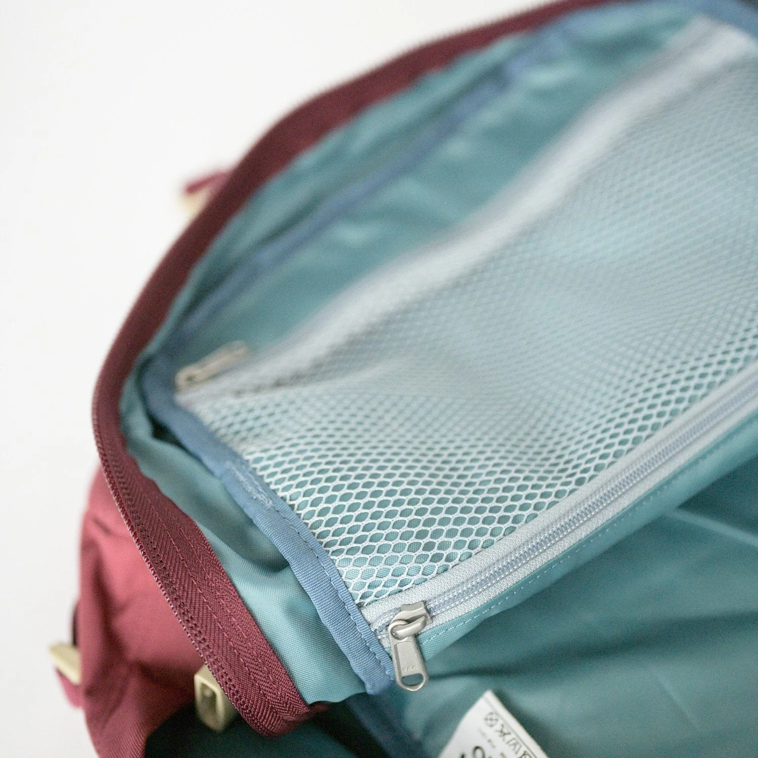 Mochila De Viaje Cabin Zero Classic 28 L. Granate (Napa Wine) 6 Mochila De Viaje Cabin Zero Classic 28 L. Granate (Napa Wine) - Imagen 4