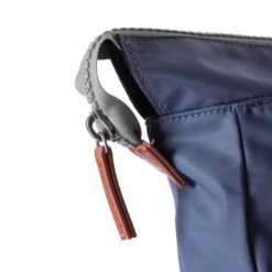 Mochila Roka London Bantry B Mediana Sostenible Nylon Azul (Airforce) 12 Mochila Roka London Bantry B Mediana Sostenible Nylon Azul (Airforce) -Equipaje Tienda de ventas 28908