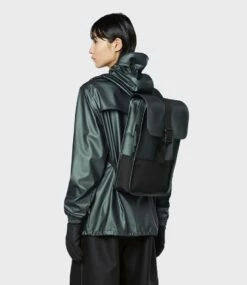 Mochila Buckle Mini Rains Verde Metalizado (Silver Pine) 9 Mochila Buckle Mini Rains Verde Metalizado (Silver Pine) -Equipaje Tienda de ventas 29745