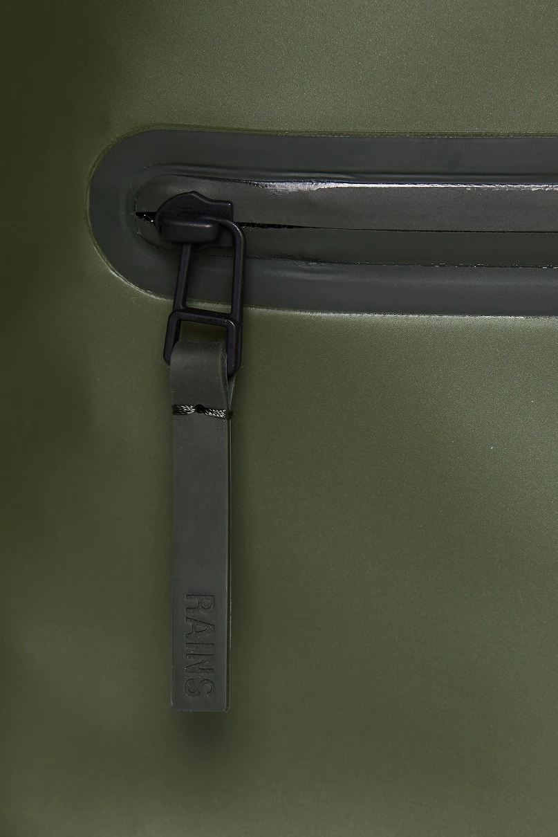 Mochila Roll Top Rucksac Rains Verde (Evergreen) 6 Mochila Roll Top Rucksac Rains Verde (Evergreen) - Imagen 4