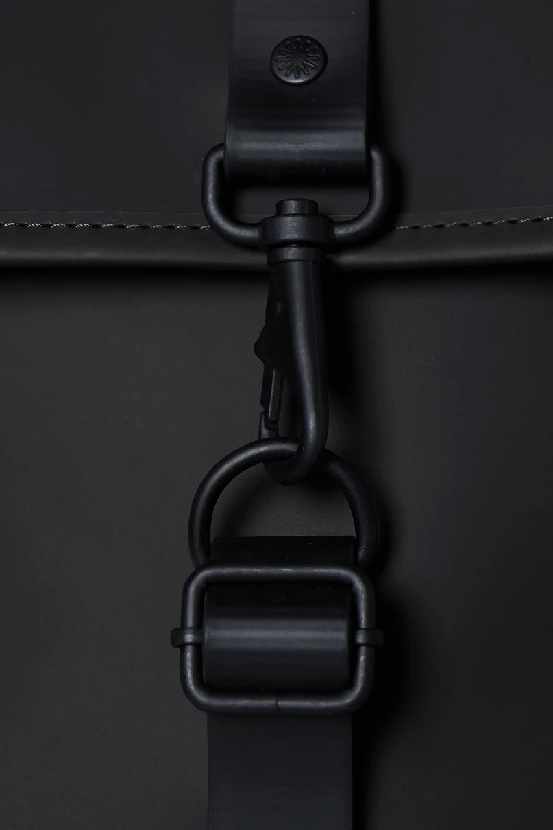 Mochila Rains Bucket Negro 5 Mochila Rains Bucket Negro - Imagen 3