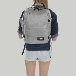 Mochila De Viaje Cabin Zero Classic 28 L. Gris (Ice Grey) -Equipaje Tienda de ventas 30792