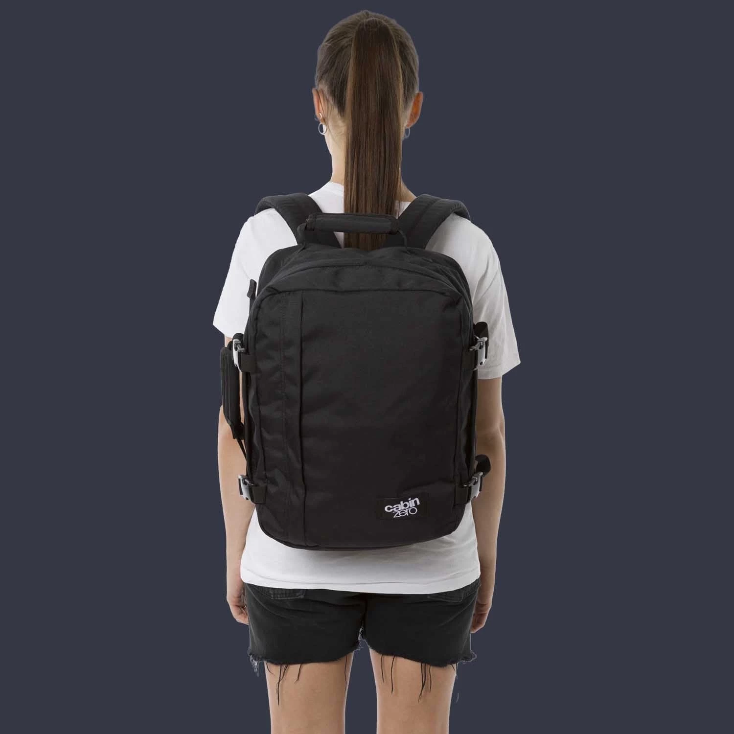 Mochila De Viaje Cabin Zero Classic 28 L. Negro (Absolute Black) 10 Mochila De Viaje Cabin Zero Classic 28 L. Negro (Absolute Black) - Imagen 8