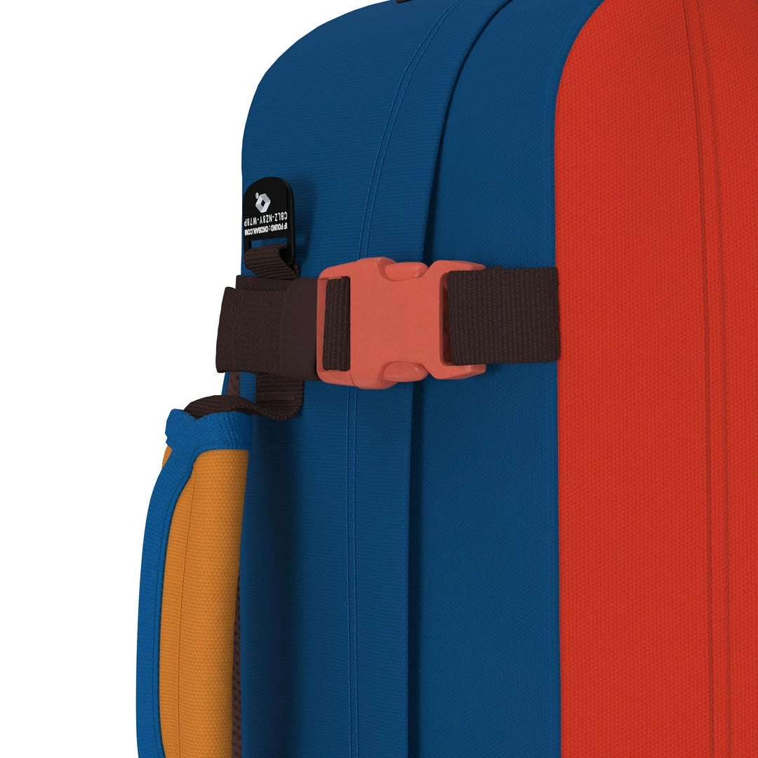 Mochila De Viaje Cabin Zero Classic 28 L Azul/Rojo (TROPICAL BLOCKS) 6 Mochila De Viaje Cabin Zero Classic 28 L Azul/Rojo (TROPICAL BLOCKS) - Imagen 4
